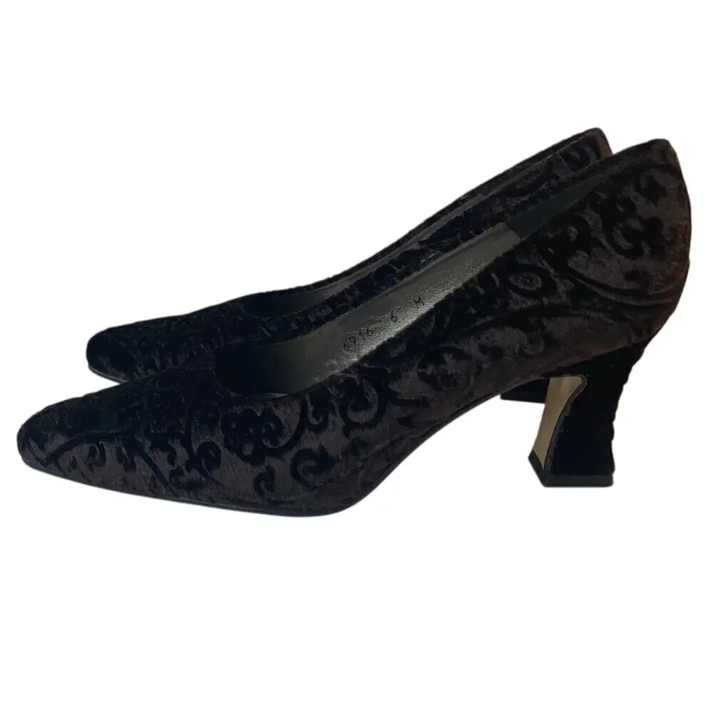 Cara Molina Kitten Heel Pumps With Flocked Design Size 6M